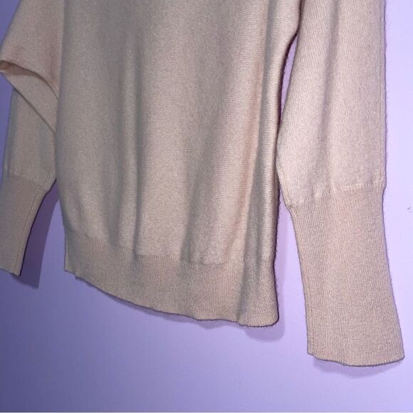 Tahari Cashmere Sweater Soft Pink Women M Contemporary Minimalist Office Modest - Picture 7 of 7